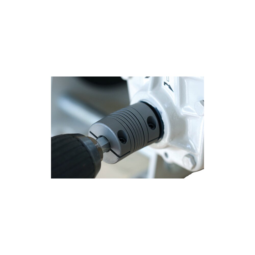 Special flexible adaptor on winch WA200