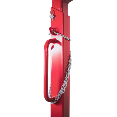 Safety chain for pallet fork with automatic load balancing system